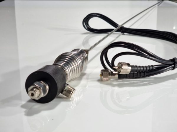 Mobile One DX9SKIT2 (2.7mtr) CB Whip Antenna KIT.