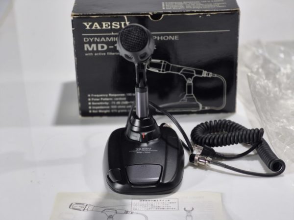 Yaesu MD-100A8X Dynamic Desktop Microphone
