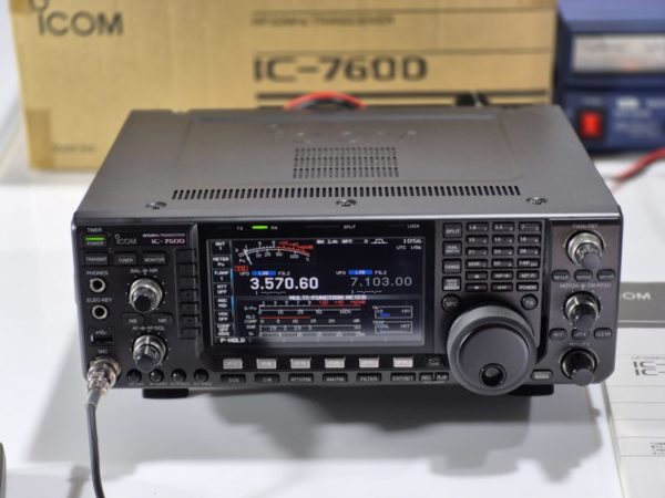 Icom IC-7600 HF All Mode Transceiver - Image 12