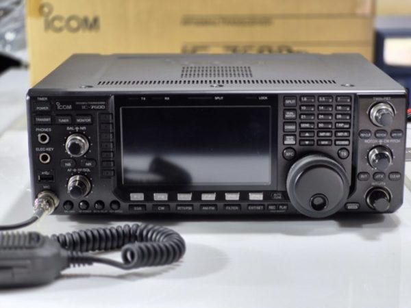 Icom IC-7600 HF All Mode Transceiver - Image 11