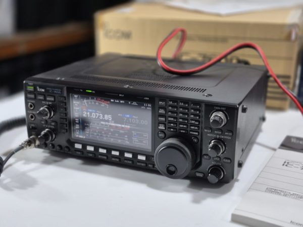 Icom IC-7600 HF All Mode Transceiver - Image 3