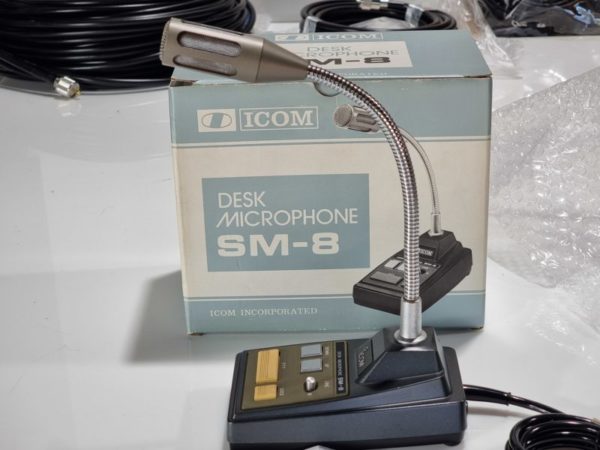 Icom SM-8 Desk Microphone - Image 4